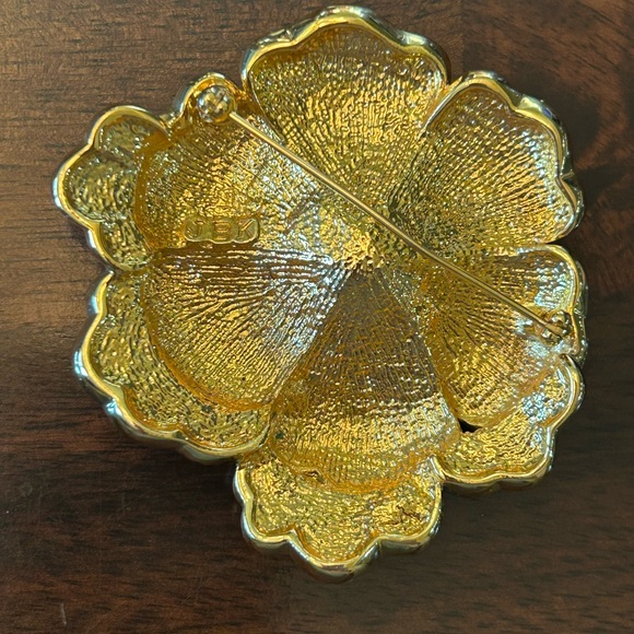 Vintage JBK Jackie Kennedy Camrose & Kross Two Tone Flower  Brooch - Picture 5 of 6